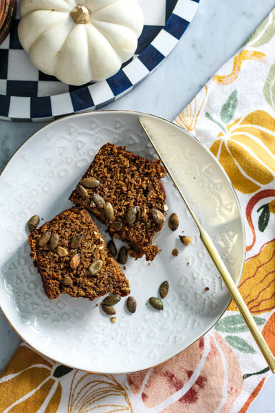 vegums vegan pumpkin pie with pumpkin seeds