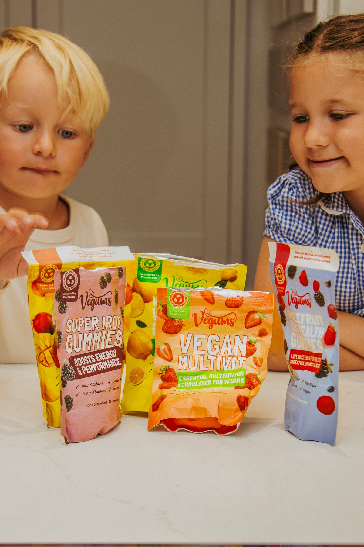 VGKIDS07 Vegums kids gummy vitamins with fresh fruit